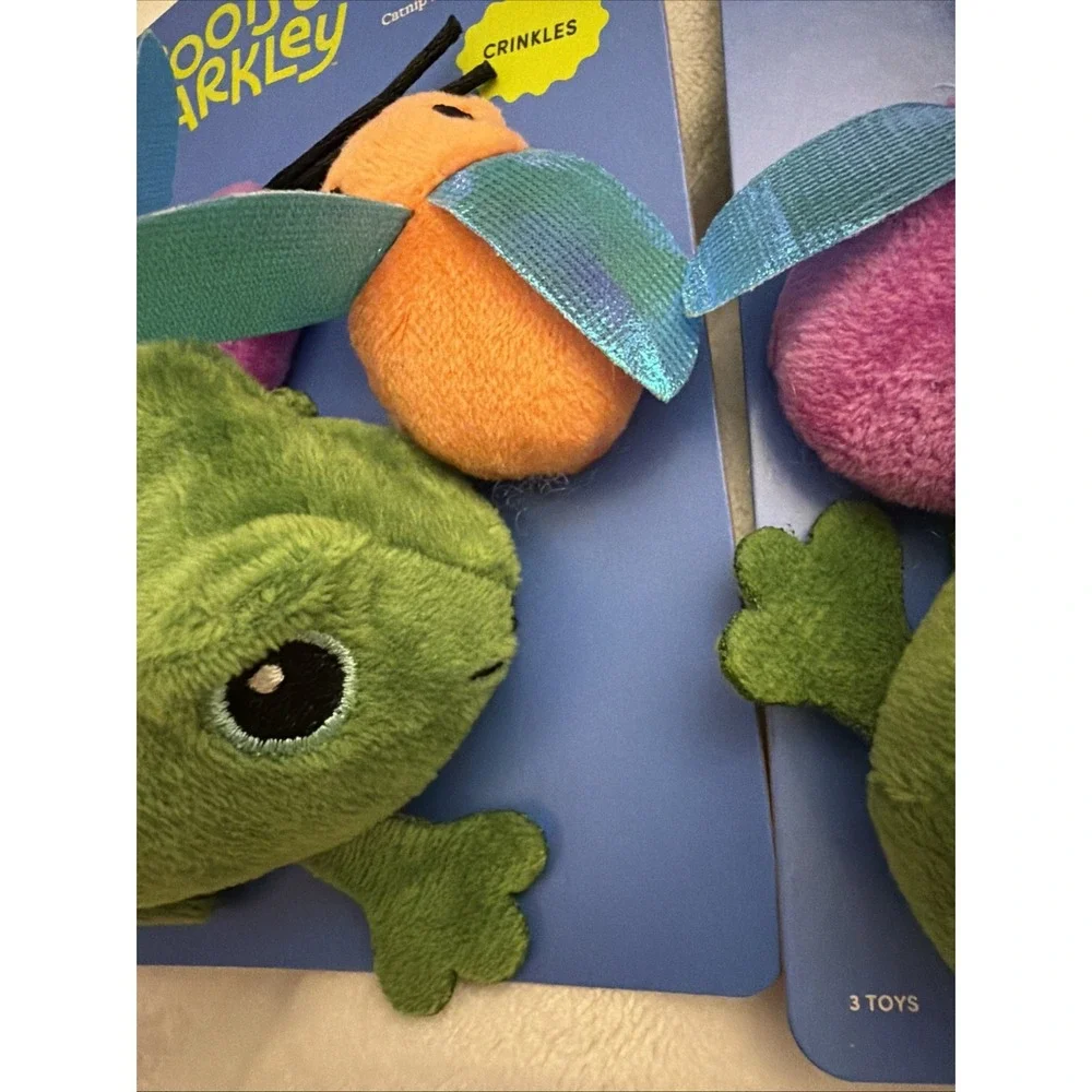 Boots & Barkley Catnip Cat Toy Set Frog & Flies Plush Interactive Pet Toys 2 Pc
